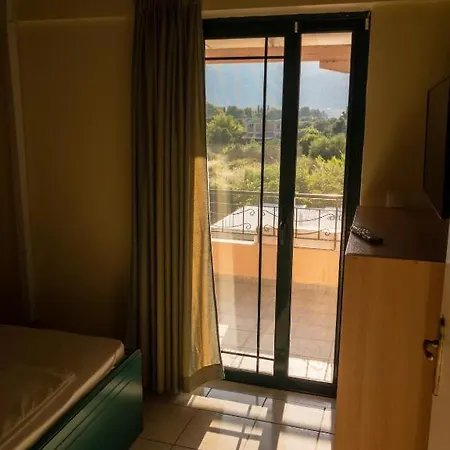 Ξενοδοχείο με διαμερίσματα Katopodis Νυδρί
